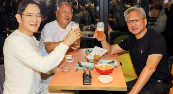 河南配资网 黄仁勋首尔炸鸡晚餐引发股价飙升